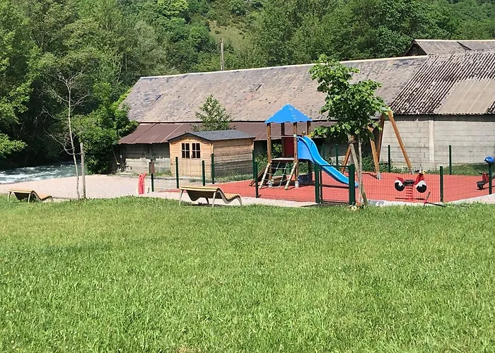 Jolie Maison De Ville En Bord De Neste 8/9 Pers