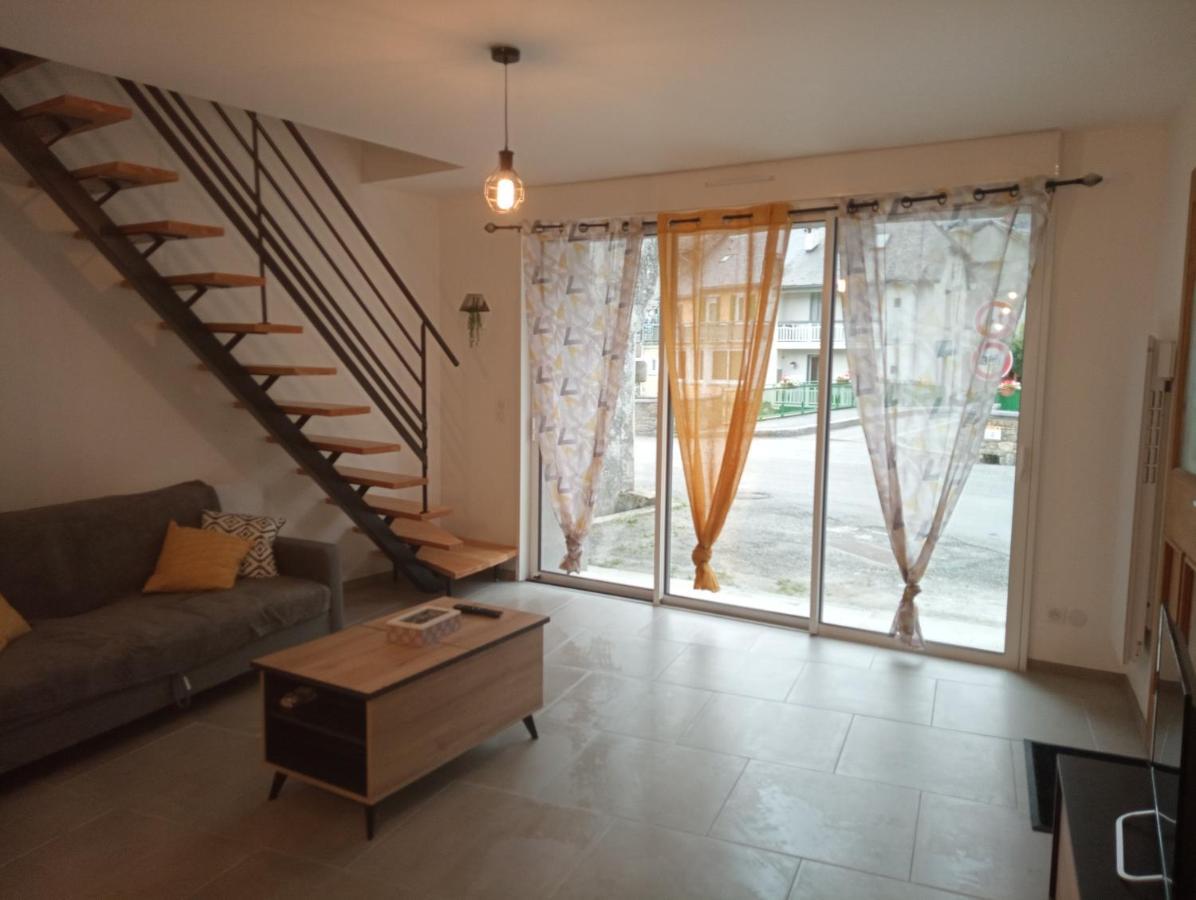 Jolie Maison De En Bord De Neste 8/9 Pers Sarrancolin